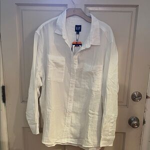 GAP Crisp White Long Sleeve Shirt